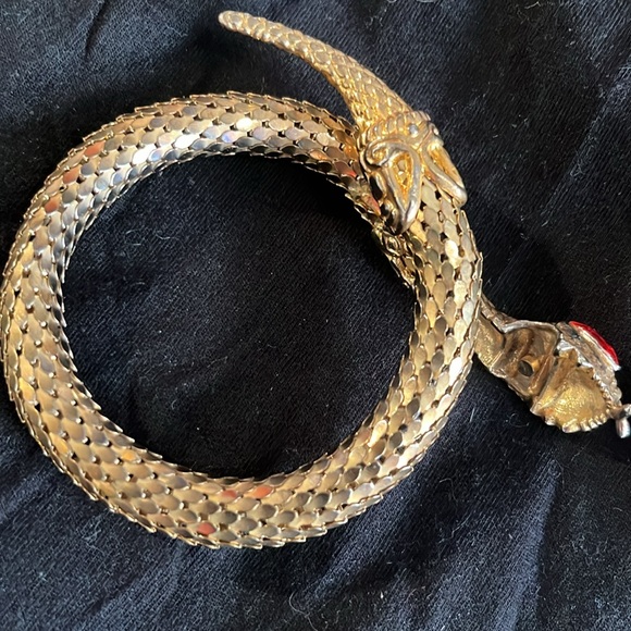 DL AULD VINTAGE SNAKE MESH GOLDTONE BRACELET - Picture 3 of 6